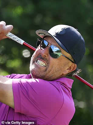 Phil Mickelson was among those who did not officially resign their papers
