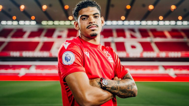 Morgan Gibbs White joins Nottingham Forest