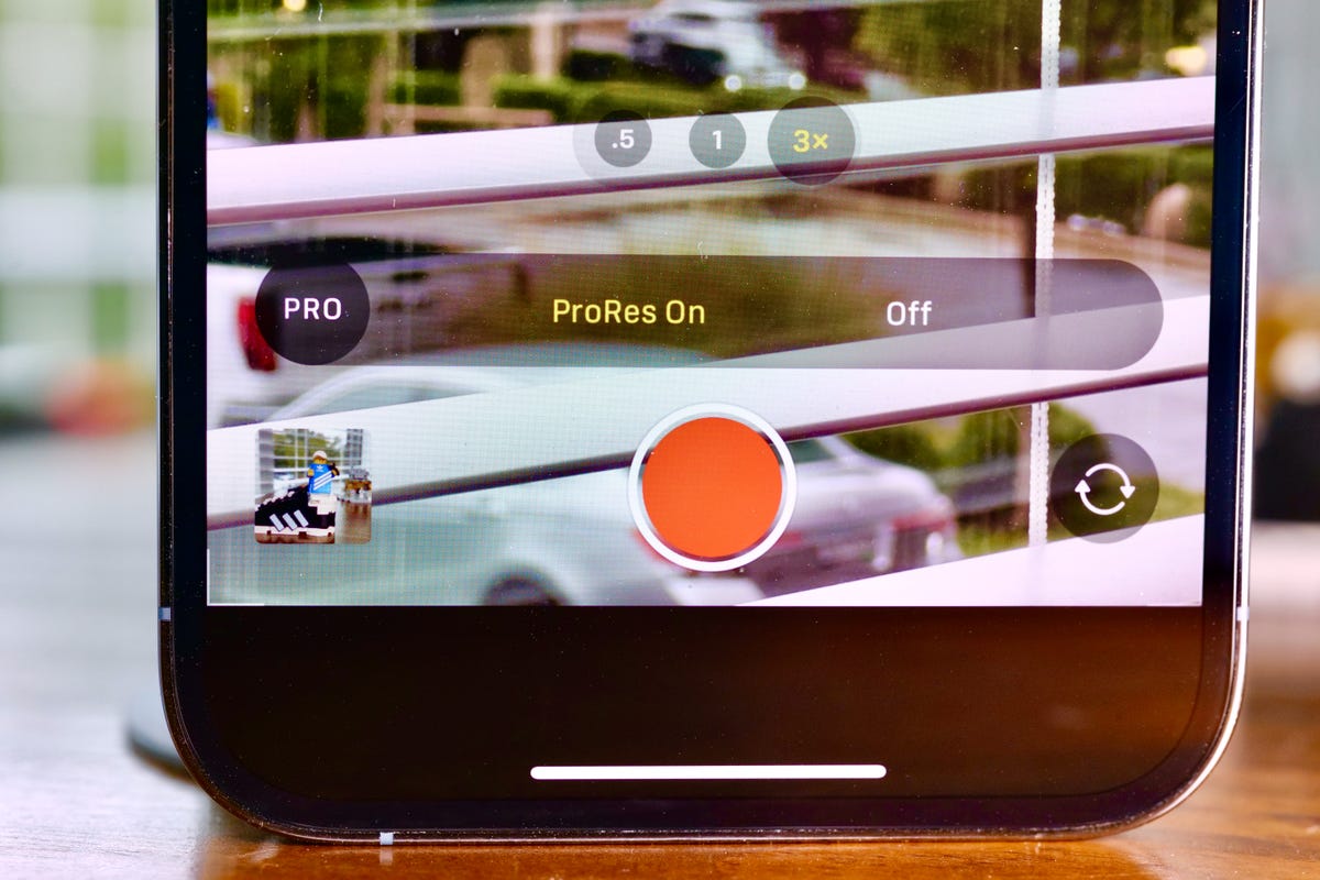 Apple ProRes toggle appears on iPhone 13 Pro screen